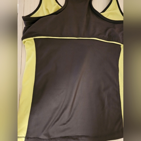 RBX Active Sz.L. Sleeveless Racer Back Top With built-in bra. - Picture 3 of 10